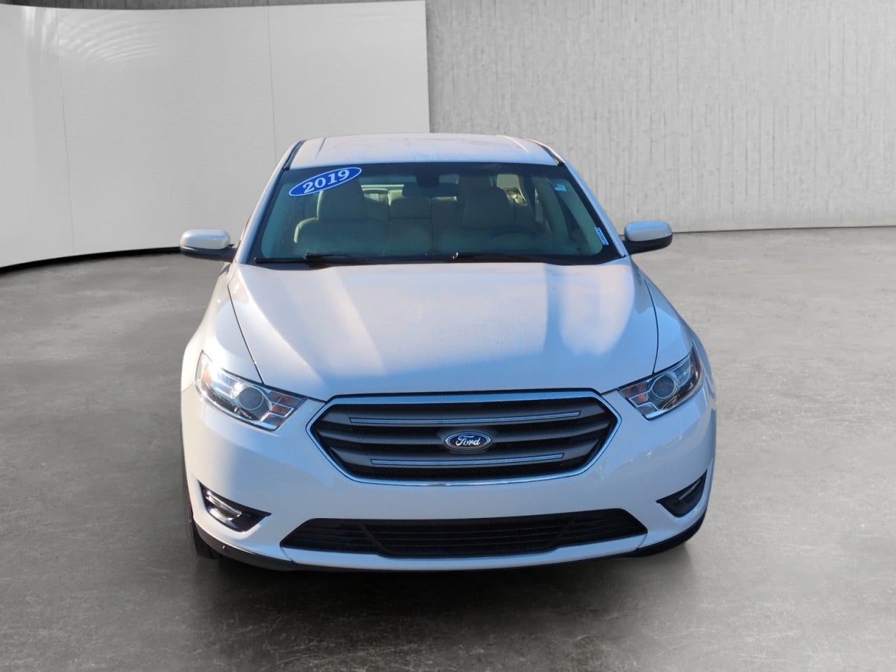 1FAHP2E81KG102285