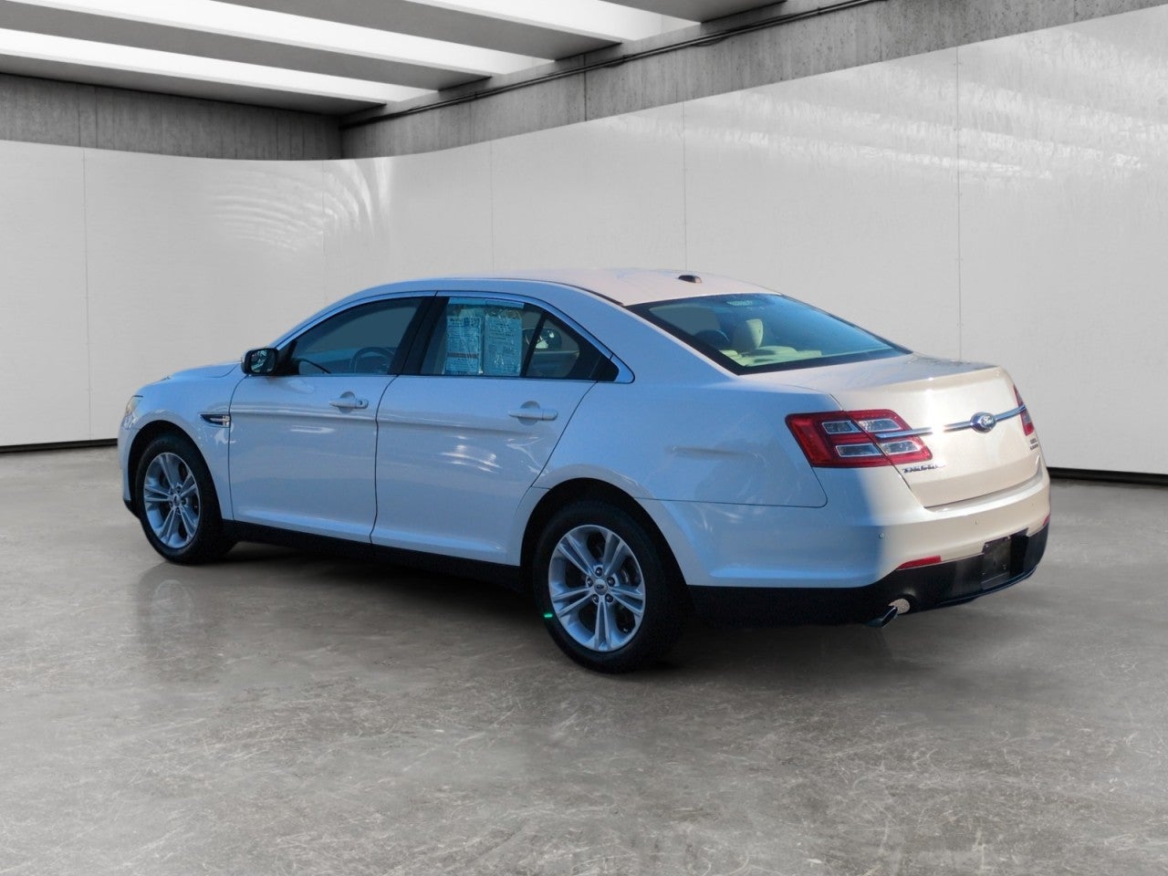 2019 Ford Taurus SEL