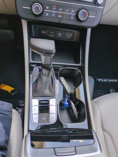 2026 Hyundai TUCSON SE FWD