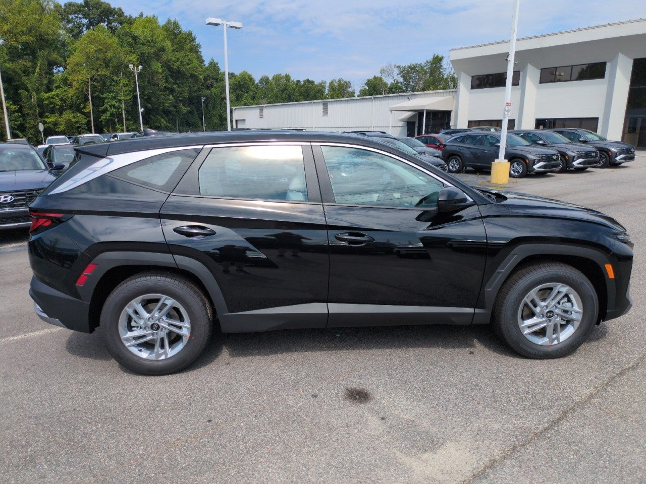 2026 Hyundai TUCSON SE FWD