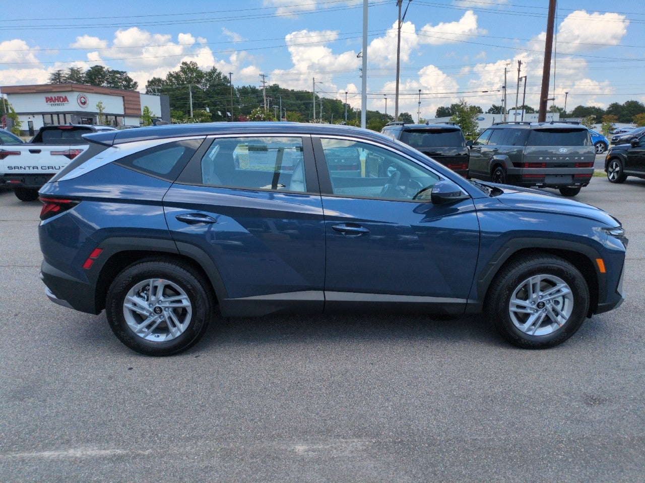 2026 Hyundai TUCSON SE FWD