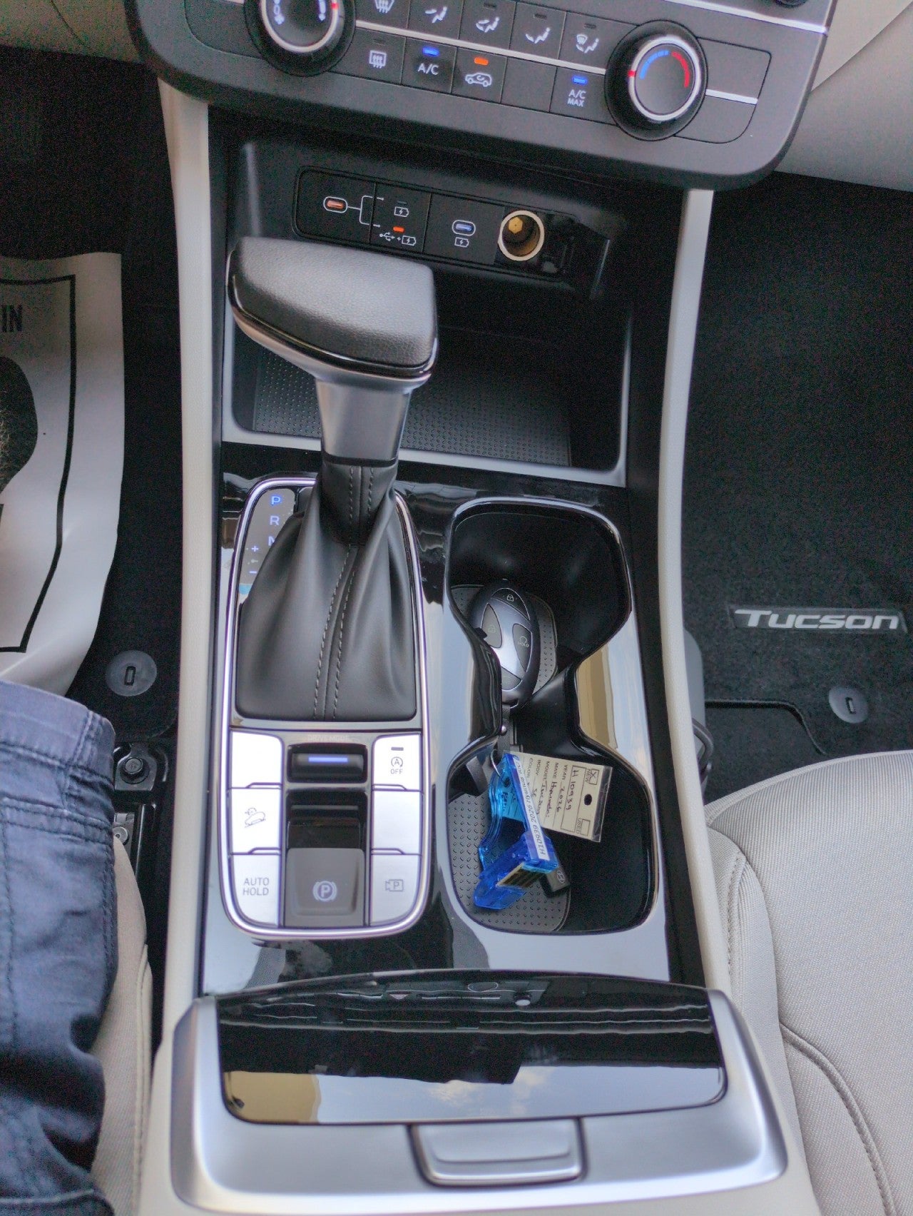 2026 Hyundai TUCSON SE FWD