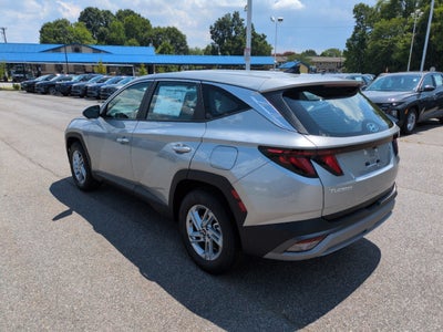 2026 Hyundai TUCSON SE FWD