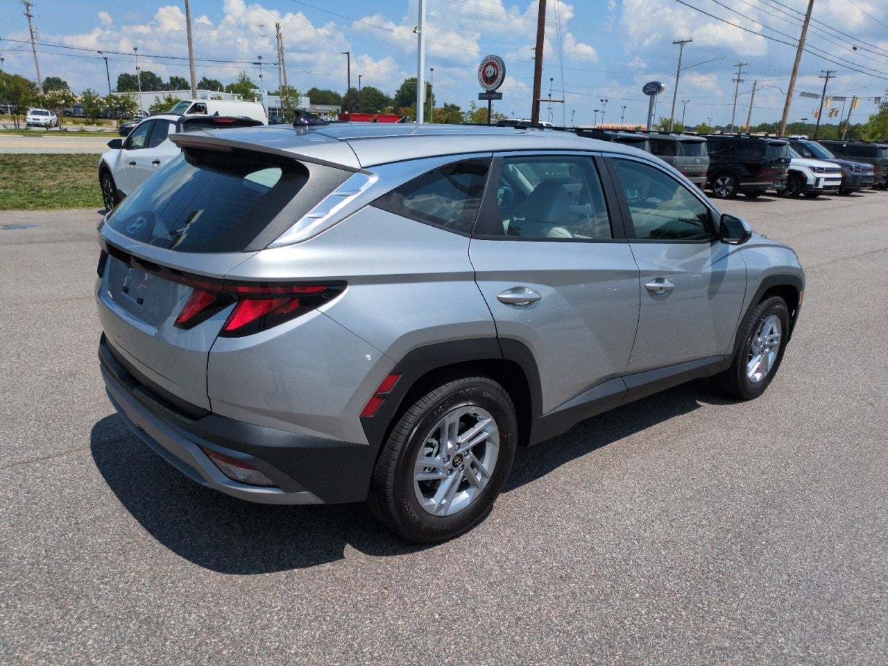 2026 Hyundai TUCSON SE FWD