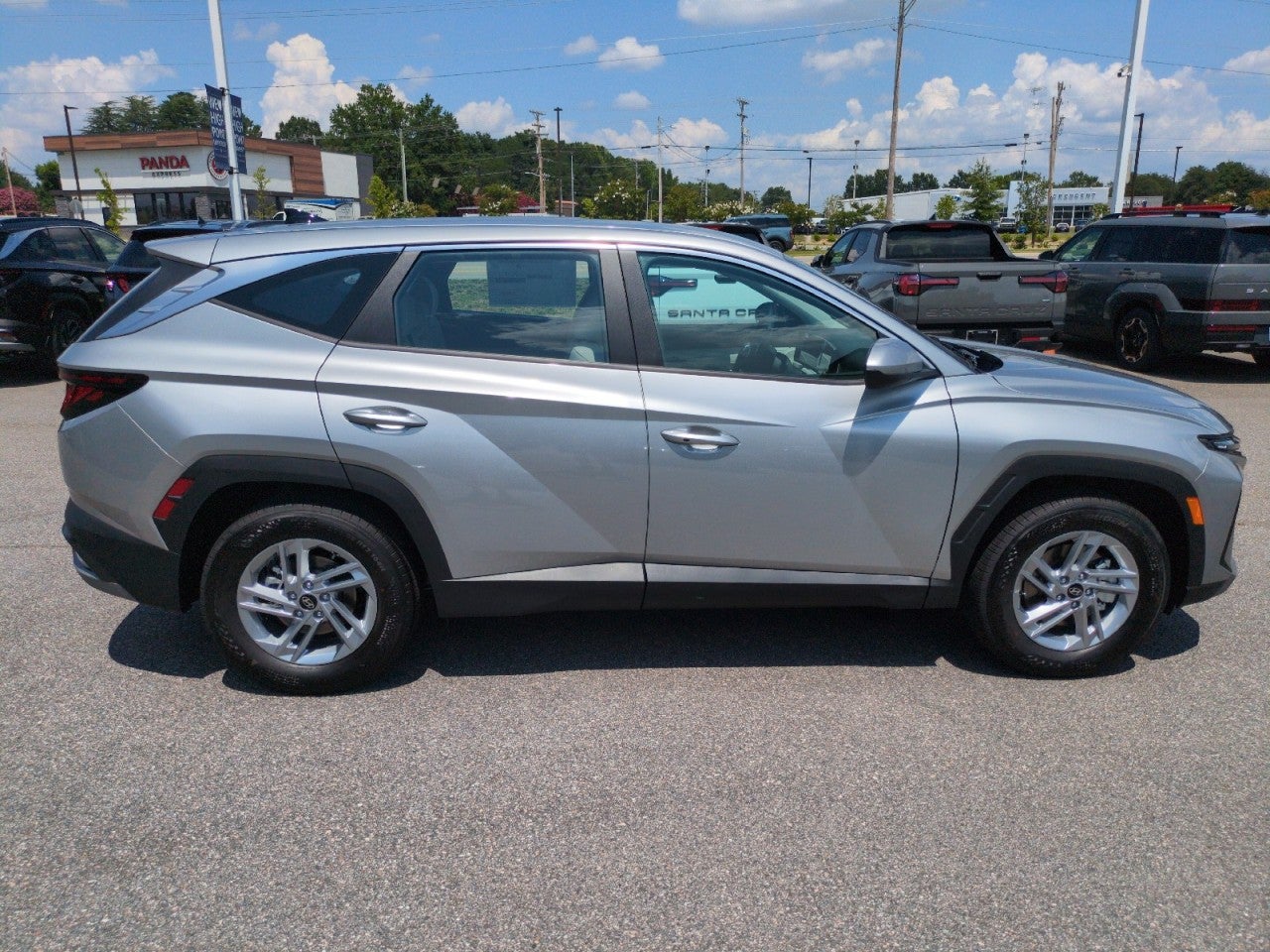 2026 Hyundai TUCSON SE FWD