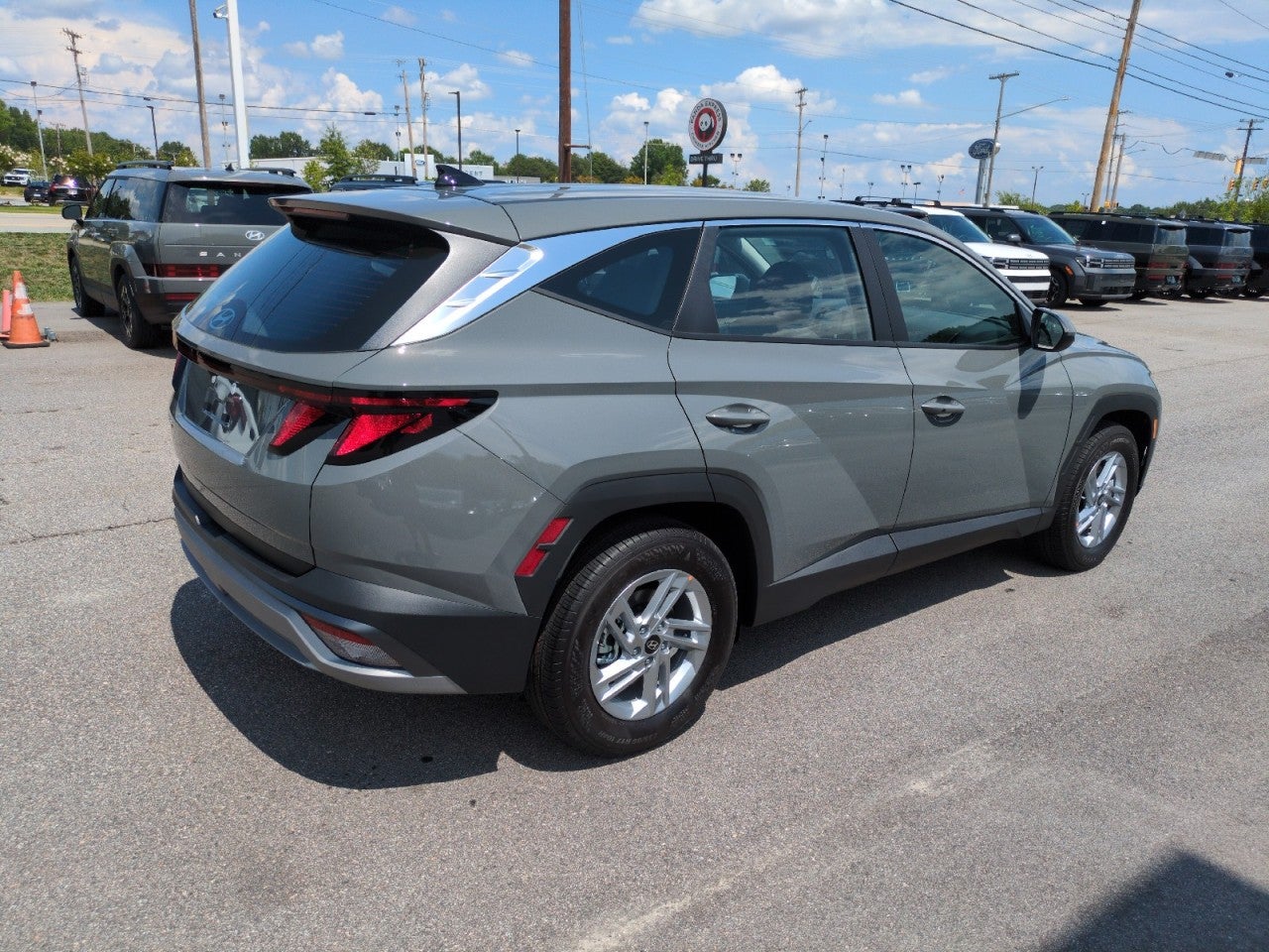 2026 Hyundai TUCSON SE FWD