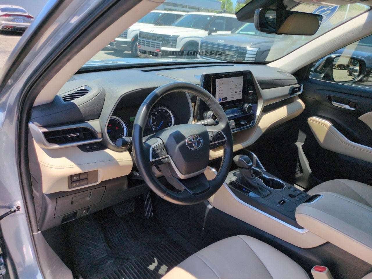 2023 Toyota Highlander Hybrid XLE
