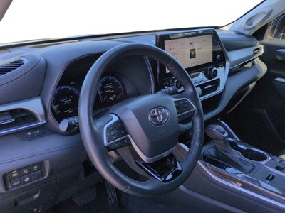 2023 Toyota Highlander Platinum