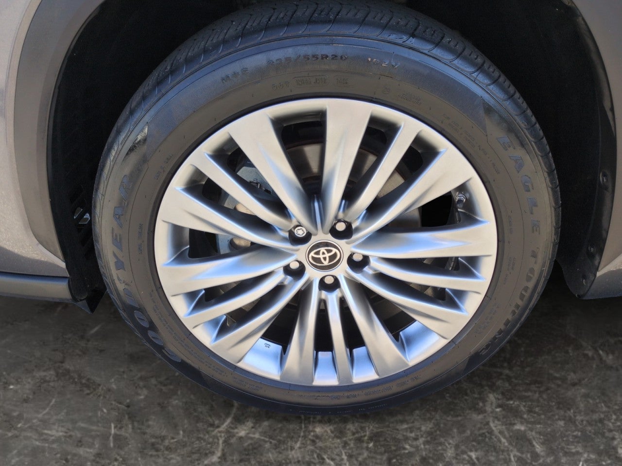 2023 Toyota Highlander Platinum