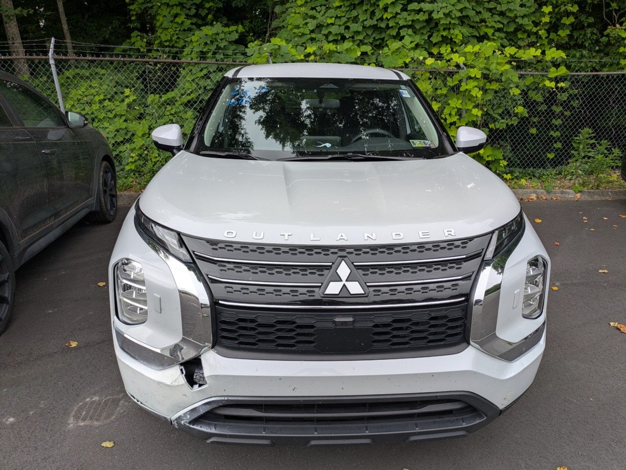 2023 Mitsubishi Outlander ES