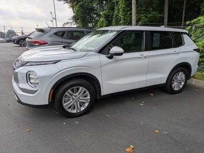 2023 Mitsubishi Outlander ES