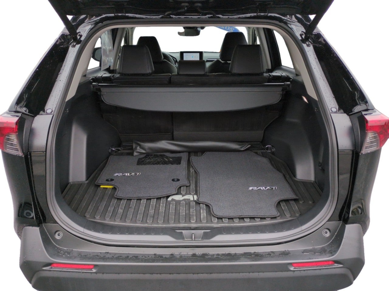 2025 Toyota RAV4 Hybrid XLE Premium