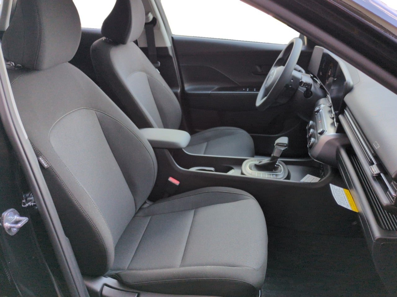 2027 Hyundai KONA SE FWD