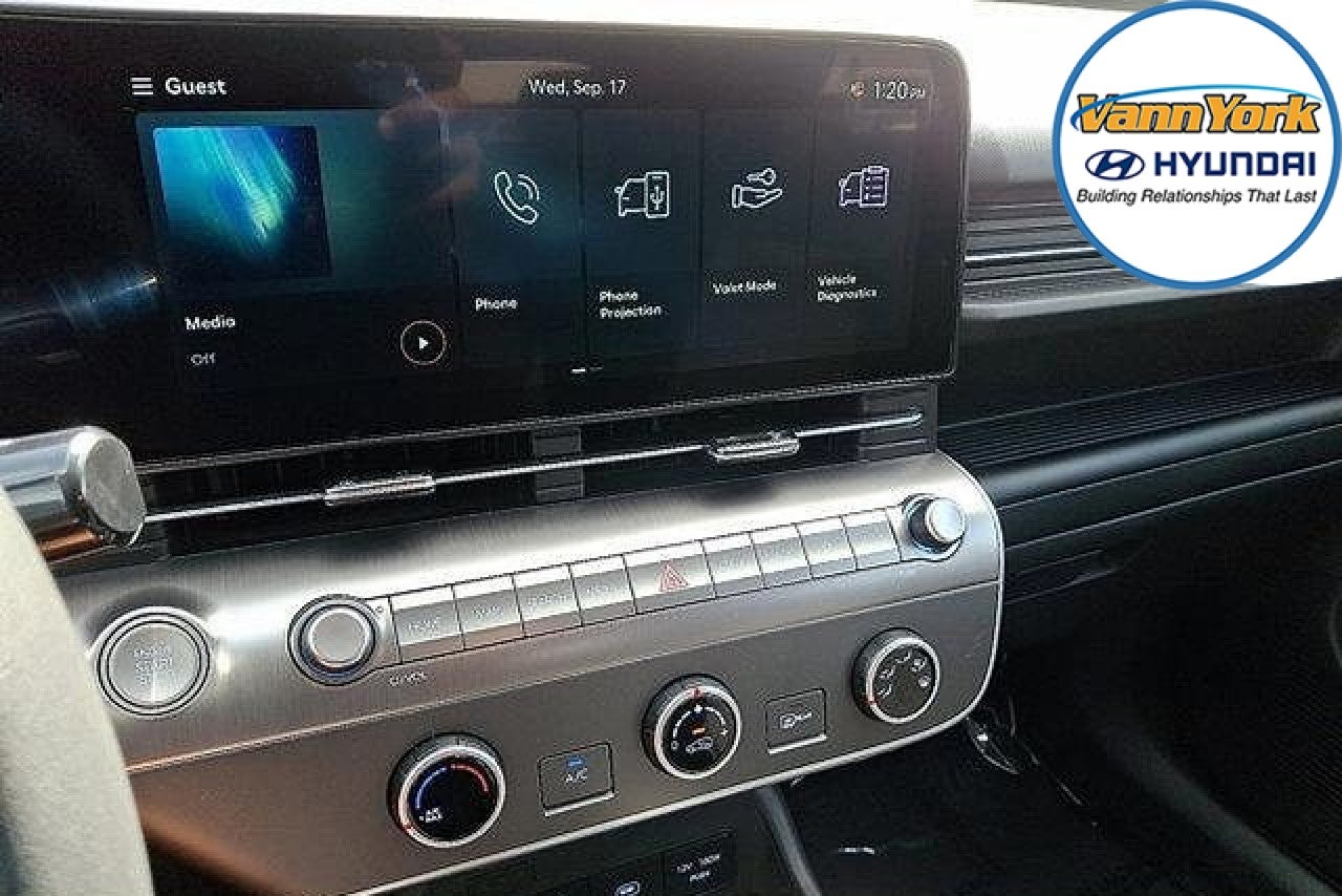 2026 Hyundai KONA SE