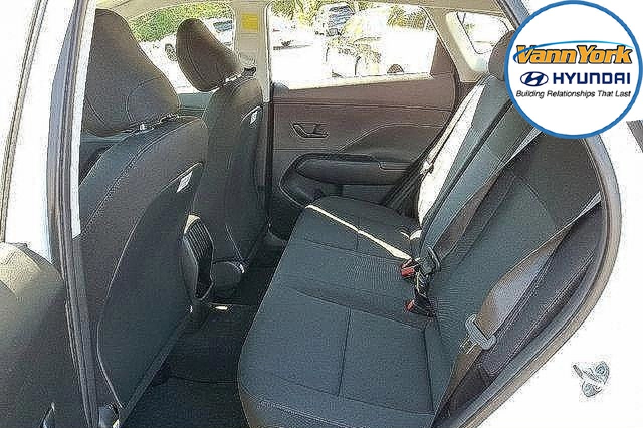 2026 Hyundai KONA SE