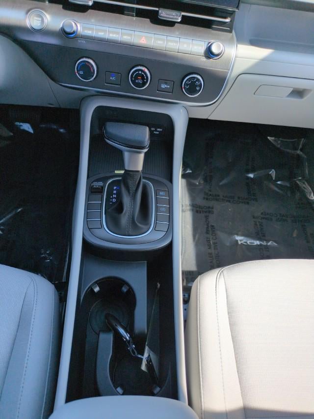 2026 Hyundai KONA SE FWD