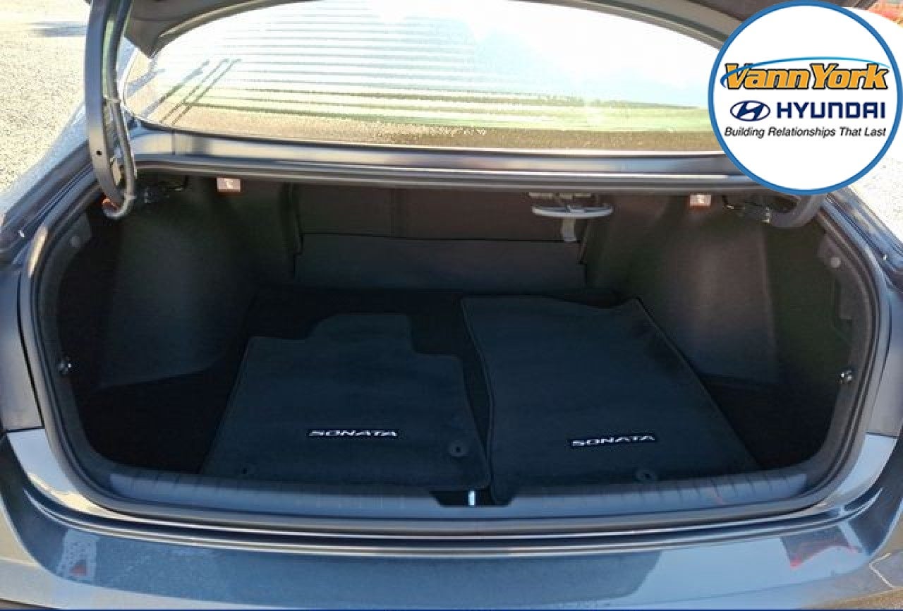 2023 Hyundai SONATA SE