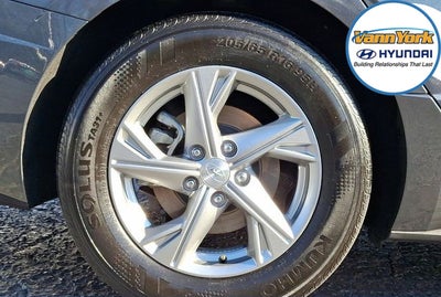 2023 Hyundai SONATA SE