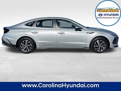 2026 Hyundai SONATA HYBRID Blue