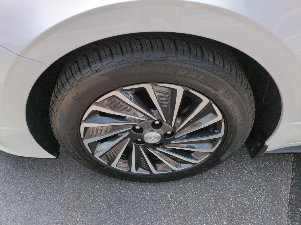 2022 Hyundai SONATA HYBRID SEL