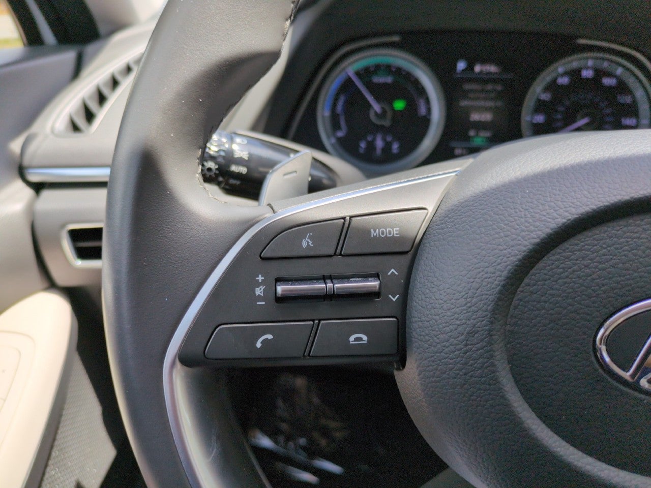 2022 Hyundai SONATA HYBRID SEL