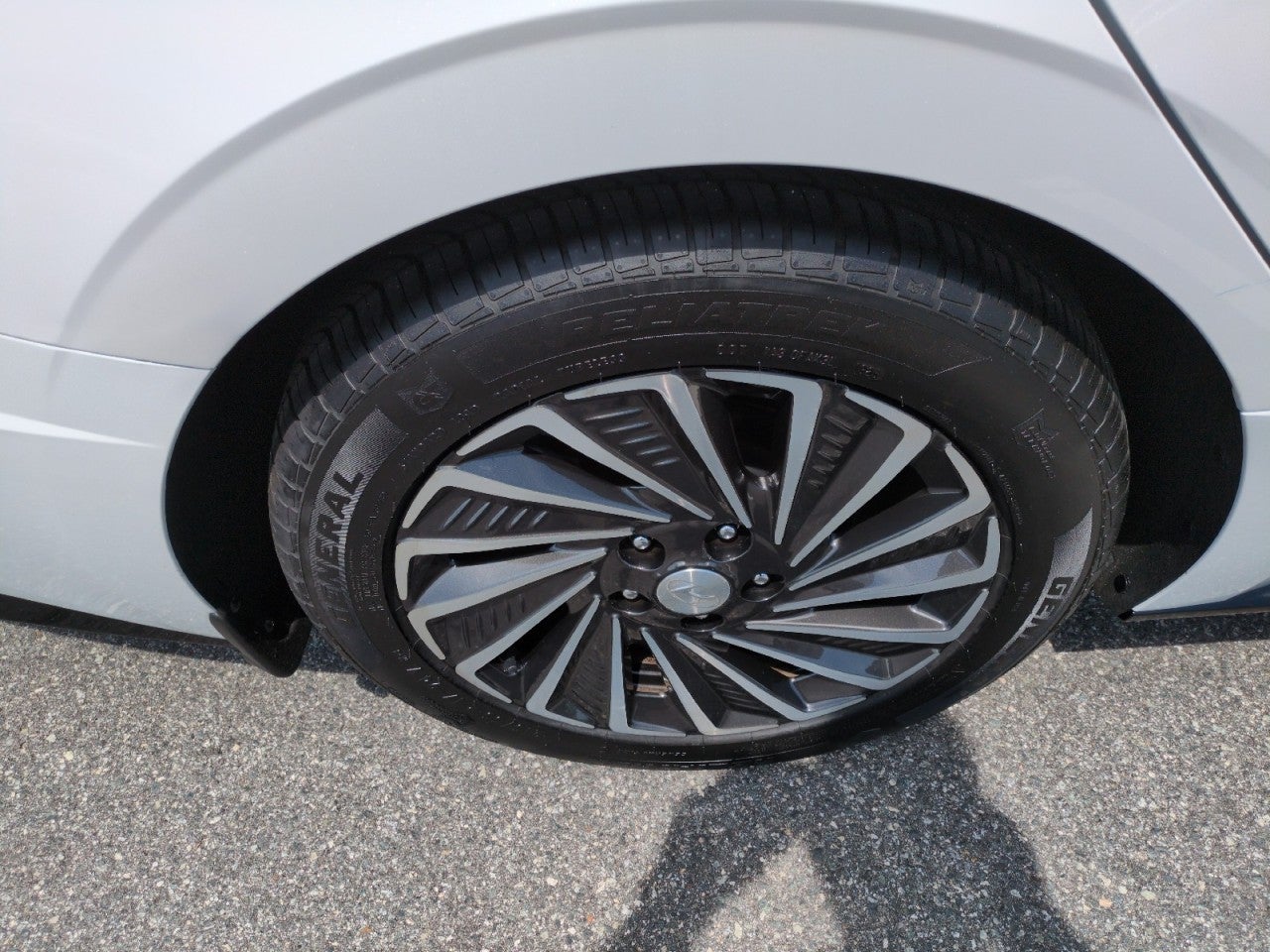 2022 Hyundai SONATA HYBRID SEL