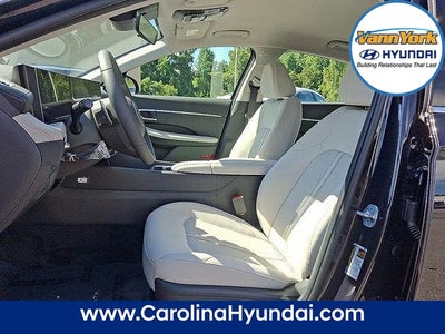 2025 Hyundai SONATA HYBRID SEL