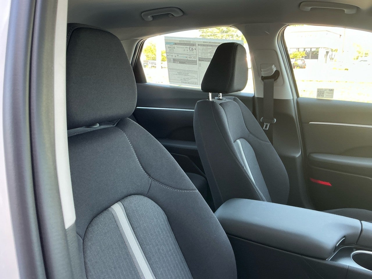 2025 Hyundai SONATA HYBRID SEL