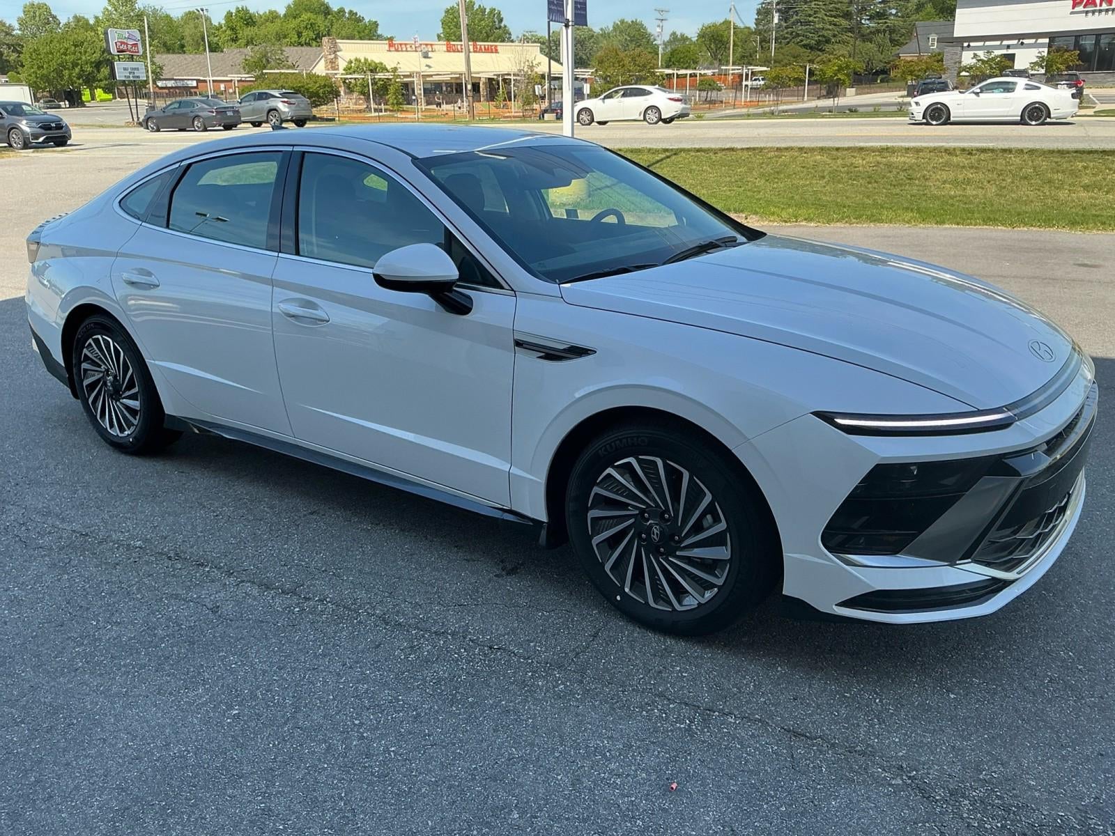 2025 Hyundai SONATA HYBRID SEL