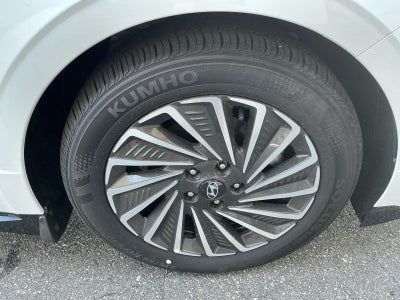 2025 Hyundai SONATA HYBRID SEL