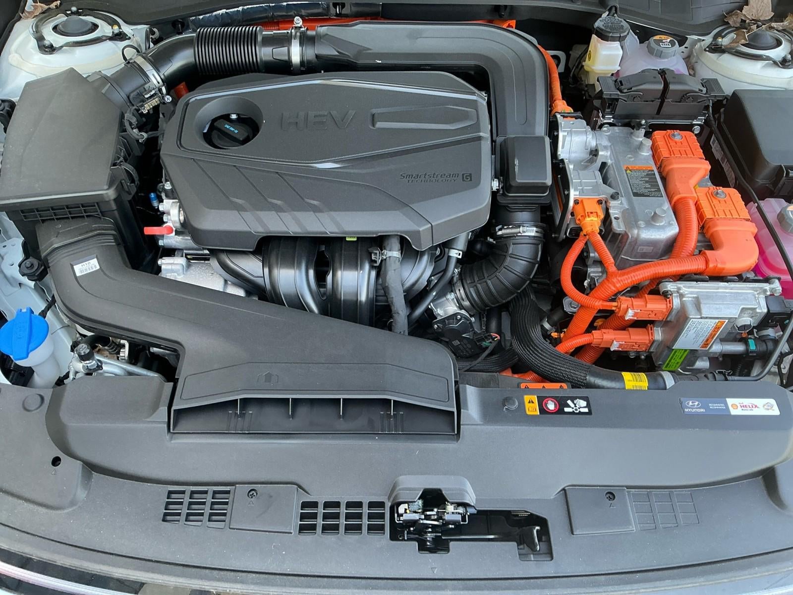 2025 Hyundai SONATA HYBRID SEL