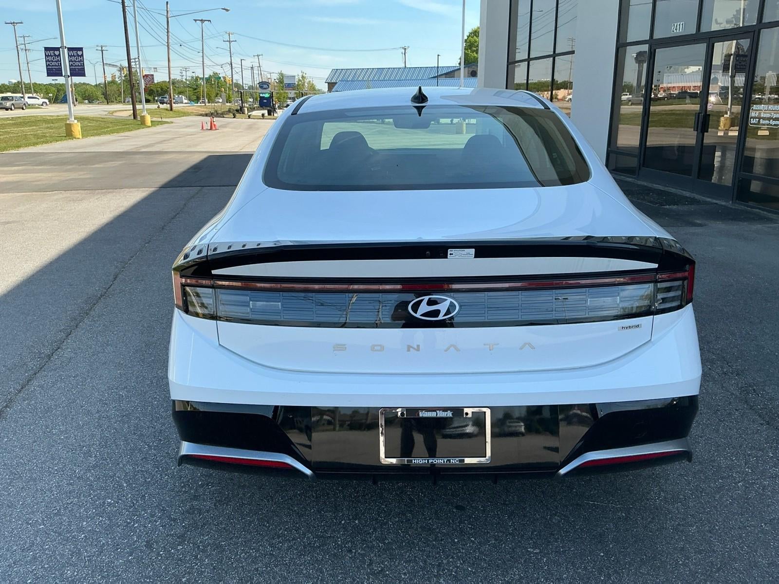 2025 Hyundai SONATA HYBRID SEL