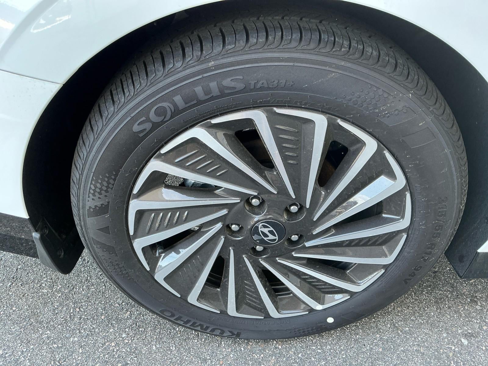 2025 Hyundai SONATA HYBRID SEL
