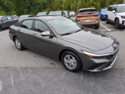 2026 Hyundai ELANTRA SE