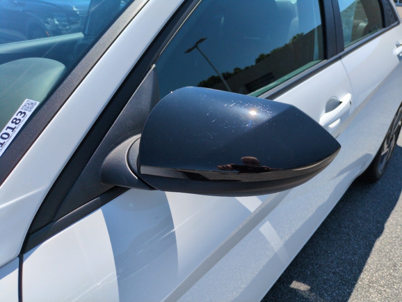 2025 Hyundai Elantra SEL - Photo 10