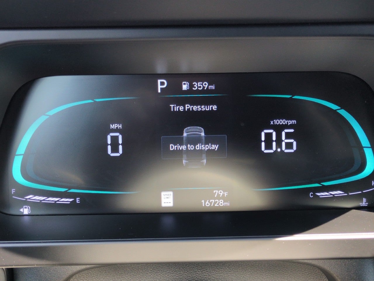 2025 Hyundai Elantra SEL - Photo 17