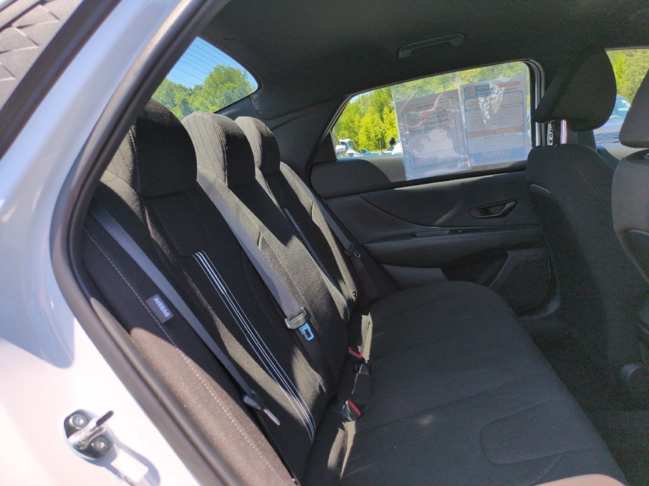 2025 Hyundai Elantra SEL - Photo 25