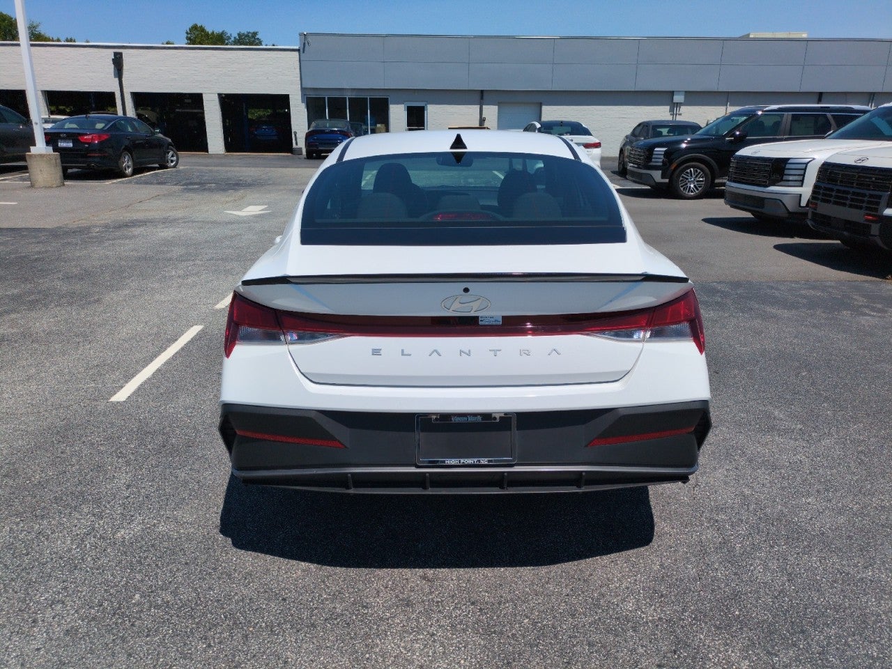 2025 Hyundai Elantra SEL - Photo 6