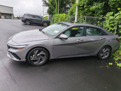 2024 Hyundai ELANTRA Limited