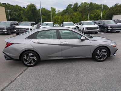 2024 Hyundai ELANTRA Limited