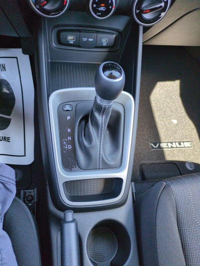 2026 Hyundai VENUE SE