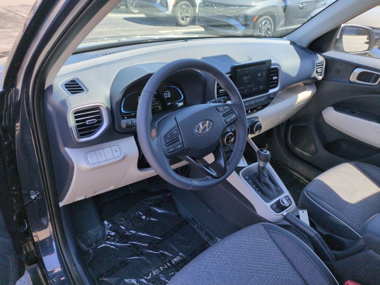 2026 Hyundai VENUE SEL W/Two-Tone Roof