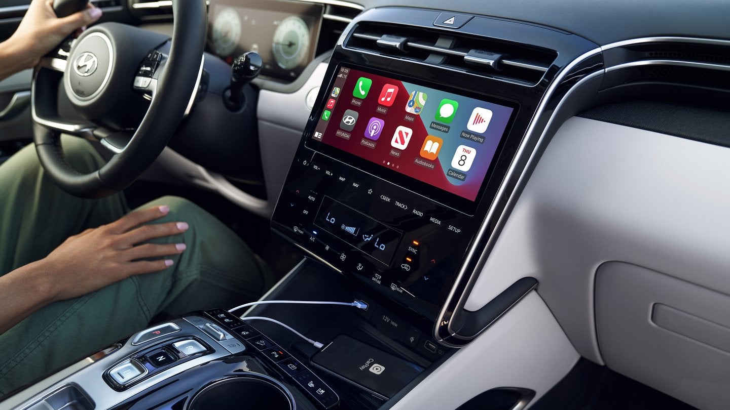 2022 Tucson Interior | Vann York Hyundai in High Point NC